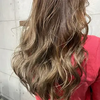 ミディアム カラー パーマ ヘアアレンジ メンズ キッズ ネイル マツエク・マツパ 切りっぱなしヘアボブ ミディアムヘアRYOのヘアスタイル