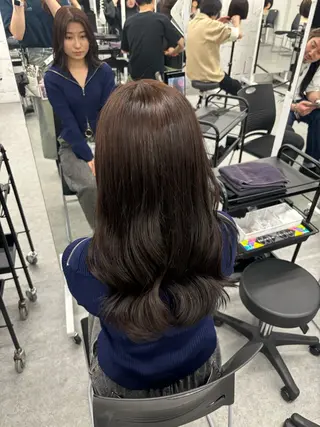 ロング カラー AYUMI/赤み消し /ブラウンカラーのヘアスタイル
