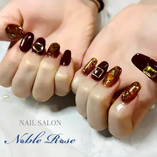 ネイル Noble Rose🥀のネイルデザイン