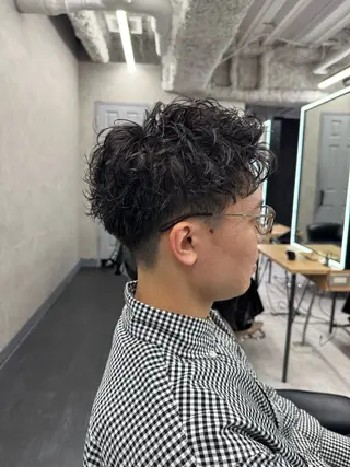 ショート パーマ 吉満 翔のヘアスタイル