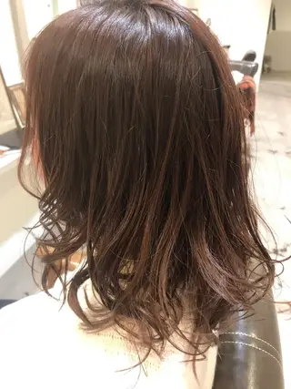 ミディアム ショート／透明感 カラー加治竜汰💡のヘアスタイル