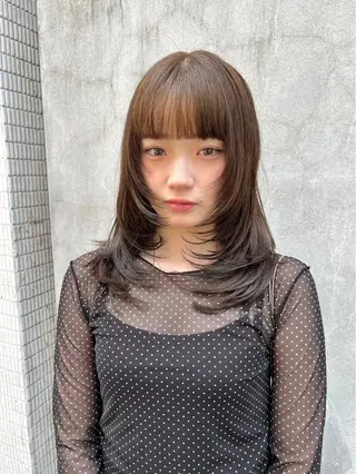 カラー 纐纈 釉羽のヘアスタイル