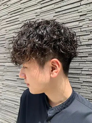 パーマ メンズ パーマ　地毛風カラー /横山大樹のヘアスタイル