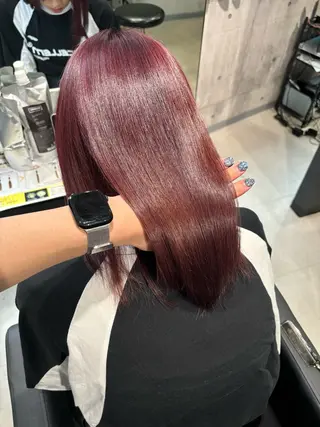 ミディアム カラー _WHITE / KENTOのヘアスタイル