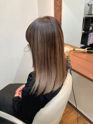カラー ヘアと眉Otsuka Hikari💆‍♀のヘアスタイル