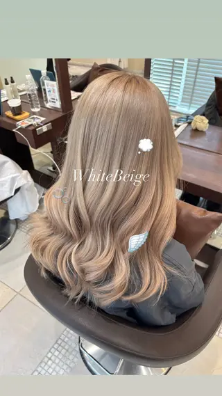 セミロング 藤平 いぶきのヘアスタイル