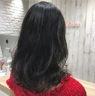 セミロング カラー 鈴木 まりやのヘアスタイル
