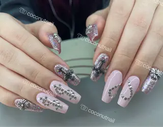 ネイル 神田 ココナッツのネイルデザイン