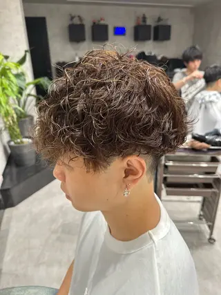 ショート パーマ メンズ ユウ🪄 パーマ指名No1のヘアスタイル