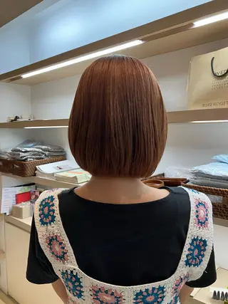 ショート カラー 生田 比奈のヘアスタイル