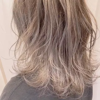 カラー 🦄Re.ly代表 灰野壮🦄のヘアスタイル