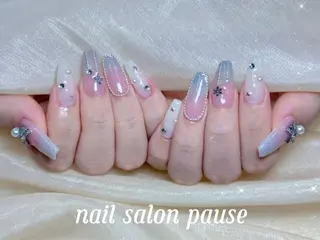 ネイル Emi⭐️⭐️ 上野店のネイルデザイン