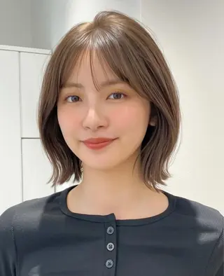 ショート aya / ニュアンスカラーのヘアスタイル