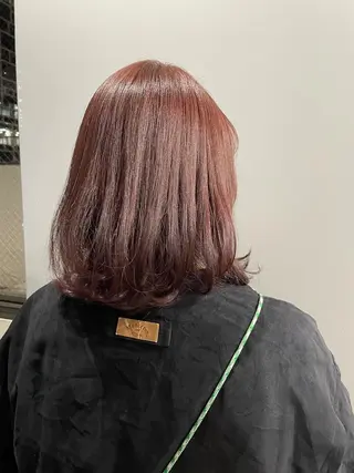 ミディアム カラー ミルクティー× グレージュMOMOのヘアスタイル