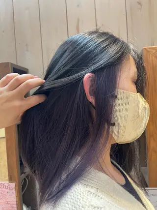 カラー バヤラー バイガルマーのヘアスタイル