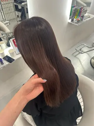 カラー あやめ🪽 オリーブ/ハイトーンのヘアスタイル