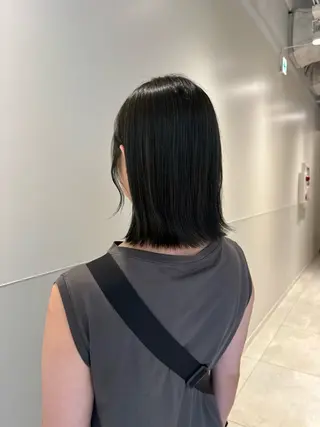 ショート カラー パーマ ヘアアレンジ メンズ 切りっぱなしヘアボブ ミディアムヘアRYOのヘアスタイル