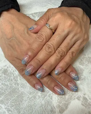 ネイル 新山 愛依菜のネイルデザイン