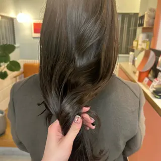 ロング カラー MUKU リカのヘアスタイル