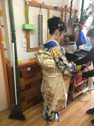 ロング 雪上 章のヘアスタイル