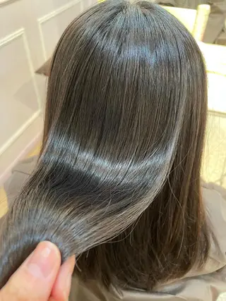 ロング すずき まゆのヘアスタイル