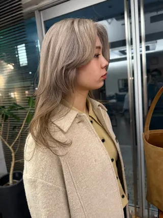 セミロング カラー Paddle所属・似合わせレイヤー/ ニュアンスパーマ高倉のヘアスタイル