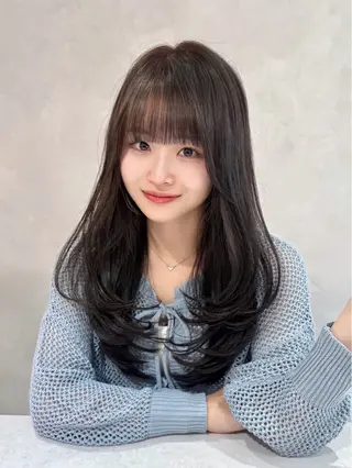 セミロング カラー 新島 涼のヘアスタイル