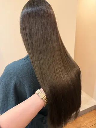 ロング 【e's】鎌倉/義樹 /ヘアカラーのヘアスタイル