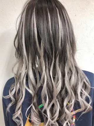 カラー ダブルスキルエクステ /羽エクステ白石宇由のヘアスタイル