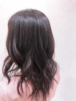 セミロング カラー トレンド眉🌈✨ megumiのマツエク・マツパデザイン