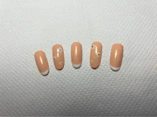 ネイルサロンナイン カラット💓あいのネイルデザイン