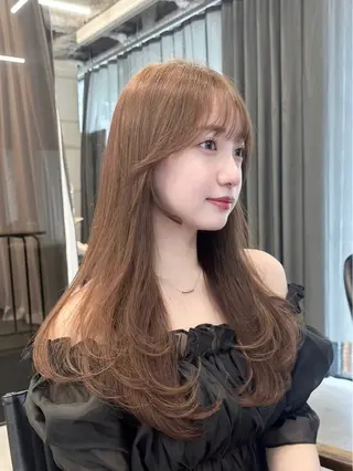 ロング カラー レイヤーカット 透明感カラー表参道のヘアスタイル