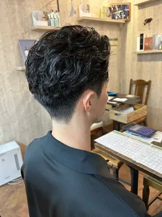 ショート パーマ メンズ ルキ🌈ブリーチカラ ー&メンズパーマ🦄のヘアスタイル