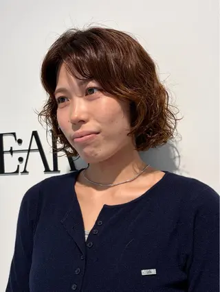 ショート パーマ サエ/ レイヤー/パーマのヘアスタイル