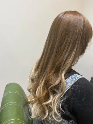 ロング 派手髪系🦄美容師 chikaのヘアスタイル