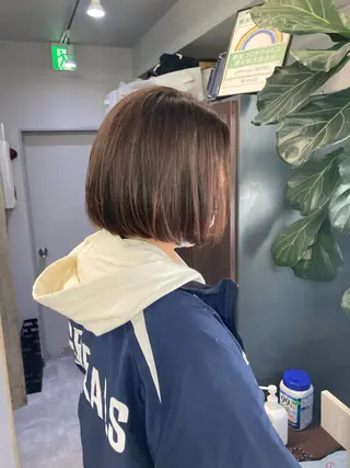 ショート カラー ブリーチ&似合せボブ 田中寛十のヘアスタイル