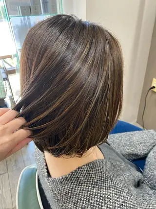 ショート カラー 加藤 知子のヘアスタイル