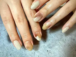 ショート カラー ネイル マツエク・マツパ illum hicariのネイルデザイン