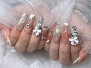 ネイル Roi〈ロワ〉 Minakoのネイルデザイン