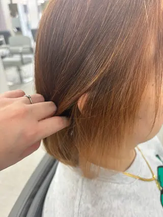 ミディアム 腰越 麻奈のヘアスタイル