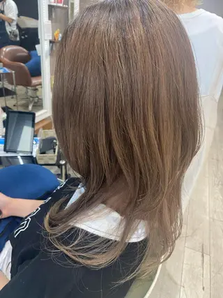 ミディアム カラー 加藤 知子のヘアスタイル