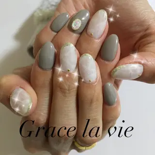 ミディアム カラー ネイル マツエク・マツパ Greace  la vieのネイルデザイン