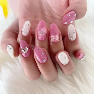 ネイル crystal ⭐︎ colorのネイルデザイン