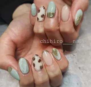 ミディアム カラー ネイル chihiro 小路ネイルのネイルデザイン