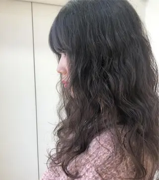 セミロング パーマ TRENCH 相澤 果歩のヘアスタイル