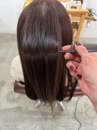 ロング 三島 有佳里のヘアスタイル