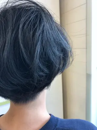 ショート カラー 物江 竜のヘアスタイル