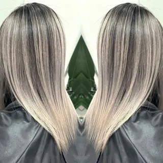 ミディアム バレイヤージュ ボブ🌈ナツヤのヘアスタイル