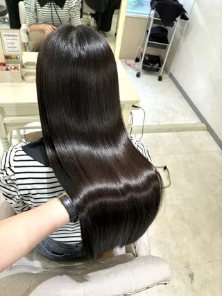ロング 酸性縮毛矯正 Coreすずのヘアスタイル