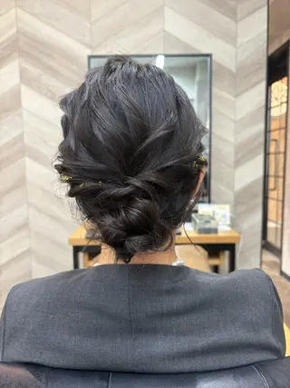 ミディアム ヘアアレンジ SHANTi 飯塚 ヘアセット/髪質改善のヘアスタイル
